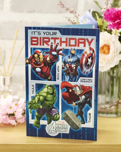 Miniatura 4 de UK Greetings Tarjeta de cumpleaños de los Vengadores de Marvel para él/niño Regalos de feliz cumpleaños Él, niños, hombres Diseño