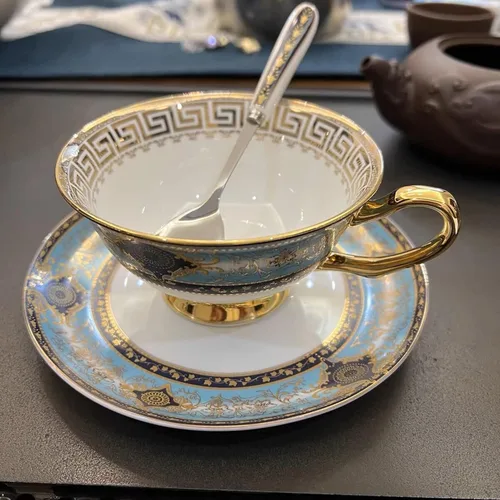 Miniatura 7 de YBK Tech - Juego de tazas y platillos de porcelana de hueso estilo europeo, taza de café de cerámica para el hogar, cocina, boda