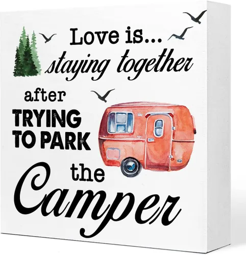 Cartel divertido de camping – Cartel de madera con texto en inglés «Love Is Staying Together After Trying to Park the Camper», decoración de