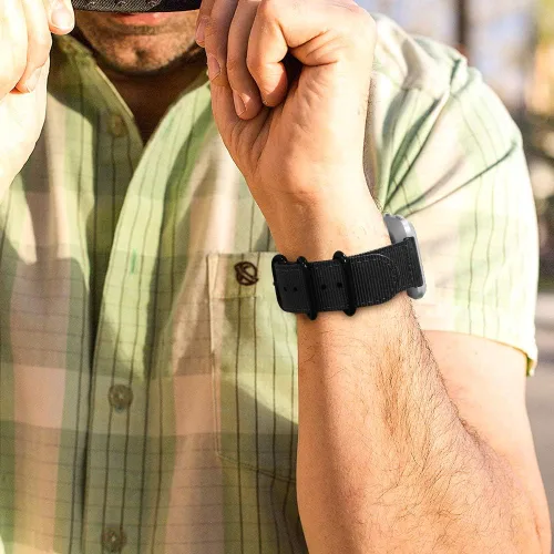 Miniatura 3 de FINTIE Correas compatibles con Fitbit Versa 2/1 / Lite Edition, correa de repuesto de nailon suave (negro)