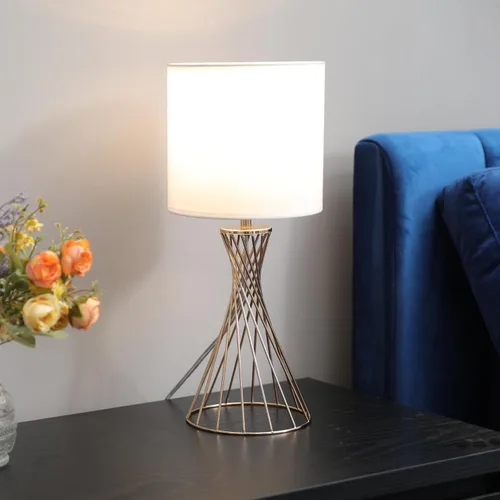 Miniatura 3 de Juego de 2 lámparas de mesa doradas, moderna lámpara de noche para mesita de noche, lámpara pequeña para dormitorio, base hueca geométrica de metal