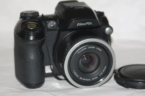Miniatura 2 de FujiFilm FinePix S5000 Cámara digital de 3.1MP con zoom óptico de 10x (descontinuada por el fabricante)