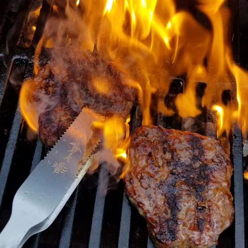 Miniatura 5 de Juego de pinzas (paquete de dos) pinzas para parrilla de 13 y 17 pulgadas y volteadores de carne para asar a la parrilla en parrillas de gas