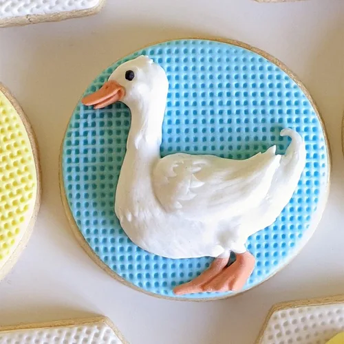 Miniatura 6 de Katy Sue Molde de silicona de pato y patitos para decoración de pasteles de Pascua y manualidades. Un molde para animales de pato/polluelos. Úsalo