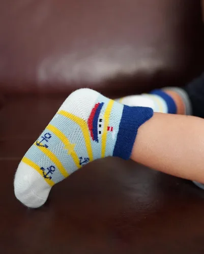 Miniatura 5 de RATIVE Calcetines antideslizantes con puños para bebés, niños y niñas