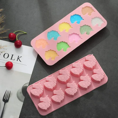 Miniatura 6 de Juego de moldes para pasteleros de unicornio, antiadherentes para dulces y chocolate para mini galletas, caramelos, gomitas, jabones, bandeja