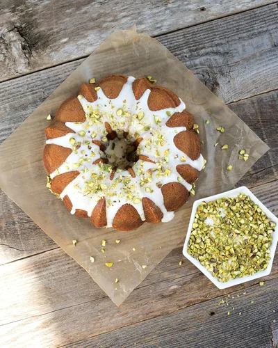 Miniatura 5 de Nordic Ware Bundt Original, 12 tazas, bronce