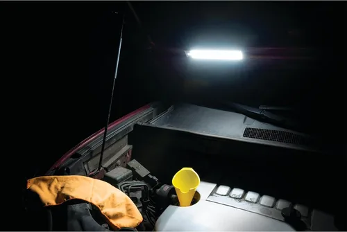 Miniatura 7 de Performance Tool Luz de trabajo con sensor de movimiento de grado profesional 715 con batería recargable y múltiples ajustes de salida para una