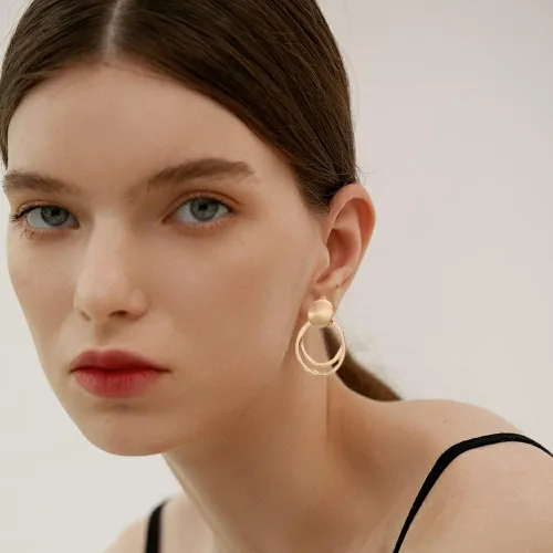 Miniatura 2 de Aretes grandes de plata de oro mate con clip para mujer