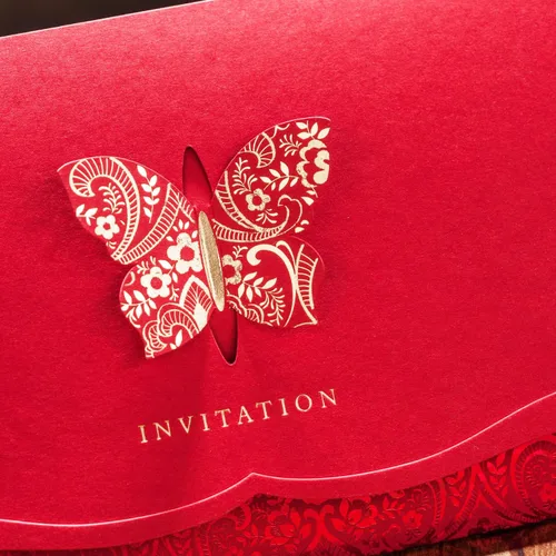 Miniatura 7 de Hosmsua 50 tarjetas de invitaciones de flora de encaje cortado con láser rojo con mariposa dorada y sobres para despedida de soltera, boda