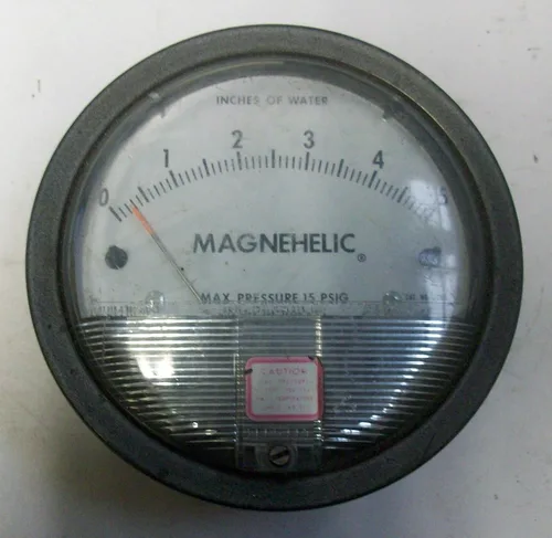 Dwyer 2005 Magnehelic Medidor de presión diferencial, Tipo, 0 a 5" WC, 4"