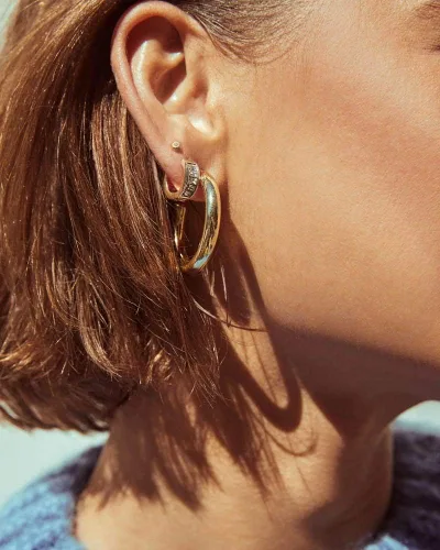 Miniatura 3 de Kendra Scott Pendientes Jack Huggie, Latón Oro rosa