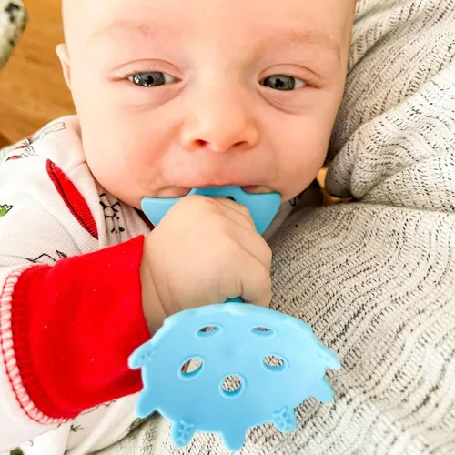 Miniatura 3 de Innobaby Original Teethin' Smart EZ Grip Star Mordedor y juguete sensorial para bebés y niños pequeños. Mordedor sin BPA Azul