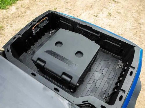 Miniatura 4 de SuperATV Enfriador con aislamiento trasero resistente al agua para Can-Am Commander 1000 2021 Tapa sellada mantiene el hielo dentro y fuera