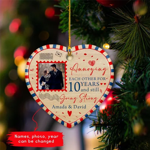Miniatura 4 de Adorno de Navidad personalizado con foto de pareja 2025 con cualquier imagen, adorno de Navidad molesto, carga cualquier foto, adorno de cerámica