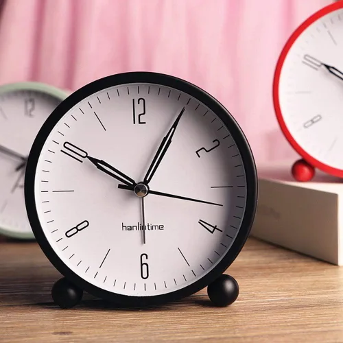 Miniatura 2 de Reloj despertador analógico, reloj de escritorio pequeño fácil de configurar, sin tictac, con luz nocturna, despertador súper silencioso alimentado