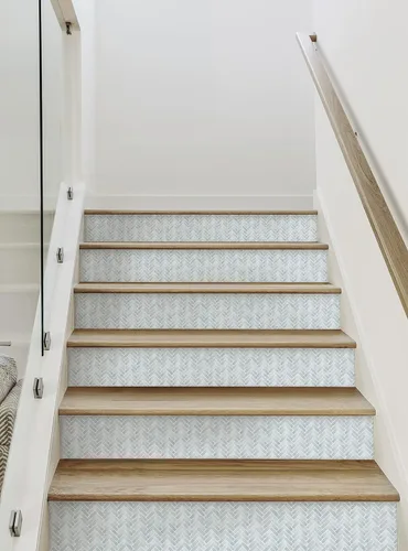Simple Shapes Tiras elevadoras de escalera de acuarela para despegar y pegar (azul niebla, paquete de 6, 48 pulgadas de ancho x 6 pulgadas de alto)