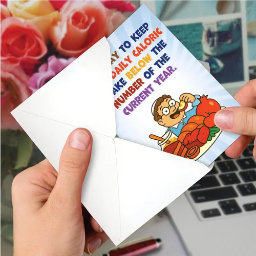 Miniatura 6 de NobleWorks Divertida tarjeta de felicitación Rosh Hashanah con sobre de 5 x 7 pulgadas (1 tarjeta), tarjetas navideñas judías, ingesta calórica