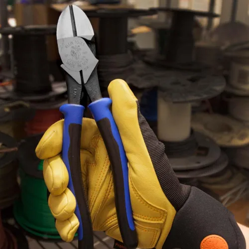Miniatura 10 de Klein Tools Alicates J2000-59, fabricados en EE. UU., Alicates de corte diagonal con diseño de alto apalancamiento, cabeza más grande y cuchillas