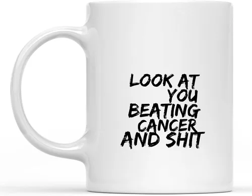 Miniatura 112 de Taza inspiradora y sarcasmo con texto en inglés "A Truly Great Doctor is Hard to Fond", regalos inspiradores y sarcasmo para hombres y mujeres