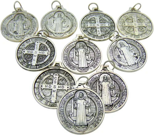 CB Juego de 10 medallas de San Benito 7/8 pulgadas de metal colgante de santo a granel, Metal