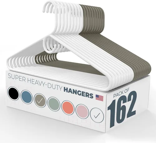 Miniatura 131 de Perchas de ropa súper resistentes, paquete de 50 (54 unidades), fabricadas en los Estados Unidos, capacidad de 10 libras, perchas de plástico grueso