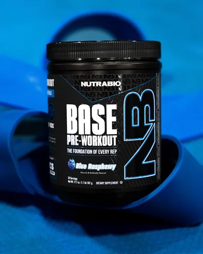 Miniatura 8 de NutraBio Base Pre-Entrenamiento Polvo 200mg Cafeína, Energía Sostenible, Enfoque, Resistencia, Bombeo, Sin Azúcar Preentrenamiento Limpio