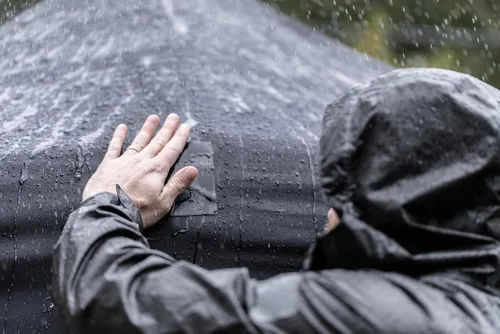 Miniatura 6 de T-REX Cinta impermeable para superficies húmedas o ásperas / sucias, incluyendo bajo el agua, fugas, reparación de mangueras y más, color negro, 1