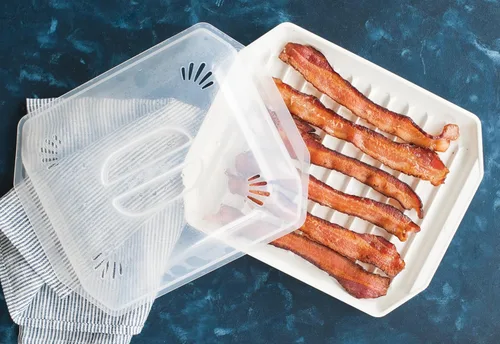 Miniatura 3 de Nordic Ware Estante para tocino con tapa, 10.25x8x2 pulgadas