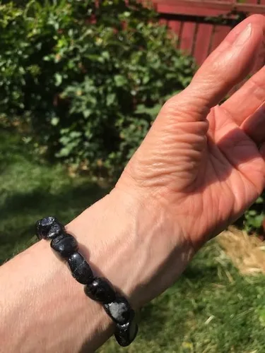 Miniatura 4 de Pulsera elástica con piedras pulidas de turmalina negra 8 pulgadas de largo que se ajusta cómodamente a una muñeca de 5.5 a 7 pulgadas, Piedra