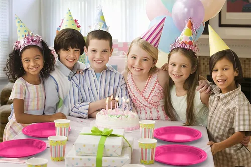 Miniatura 7 de Party Solids Cerise - Platos de plástico para fiestas, platos desechables de 7 pulgadas para suministros de fiesta, 100 piezas, juego de vajilla