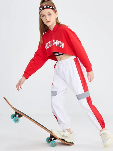Miniatura 4 de LOLANTA Conjunto de 3 piezas para niñas, sudadera corta con capucha y pantalones deportivos, hip hop, jazz, danza callejera, monopatín