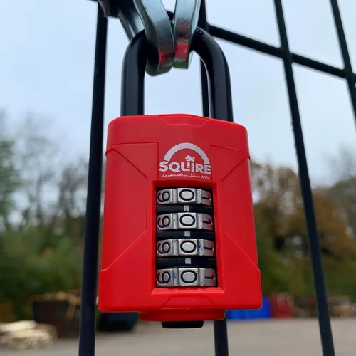 Miniatura 6 de Squire Candado resistente (CP50/1.5) – Grillete largo más resistente – Candado combinado de 4 ruedas – Acero aleado para resistencia a la corrosión