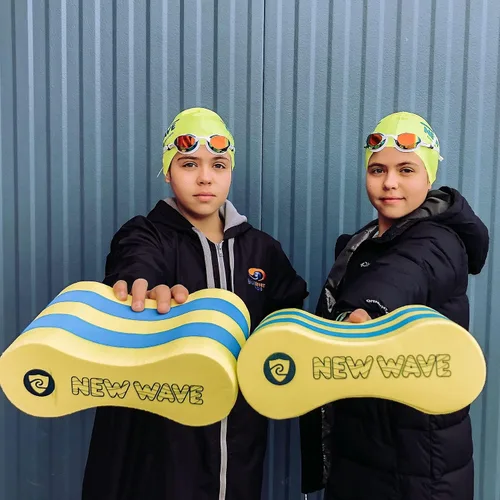 Miniatura 2 de Boya de tracción de New Wave Swim Buoy para nadadores y triatletas – Flotador de piscina de espuma EVA para adultos