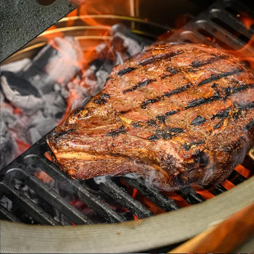 Miniatura 4 de Kamado Joe Rejilla de cocción duradera de hierro fundido de media luna con elevador de parrilla para parrilla clásica Joe de 18 pulgadas