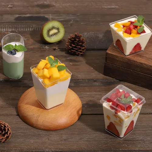 Miniatura 6 de Eupako Paquete de 100 Vasos Cuadrados de Plástico Transparente de 5 oz para Postres con Tapas y Cucharas, Juego de Vasos Pequeños de Plástico 100