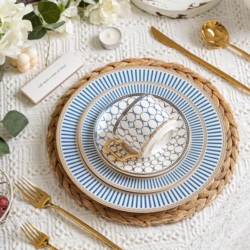 Miniatura 4 de Juego de taza y platillo de estilo europeo, 7 oz (aproximadamente 7.00 oz) de porcelana de hueso exquisita taza de té y platillo de platino
