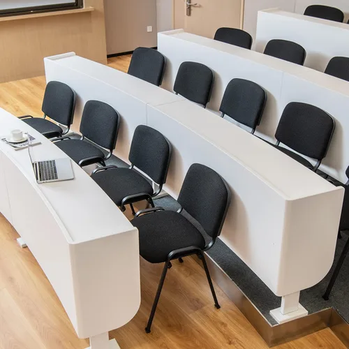 Miniatura 2 de Tangkula Juego de 2 sillas de sala de conferencias, sillas apilables para invitados de oficina con respaldo y asiento tapizados, sillas ergonómicas