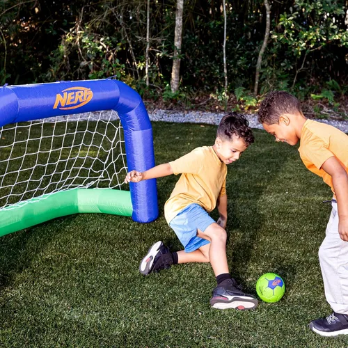 Miniatura 7 de Nerf NERF AirGoal - Juego de portería inflable de fútbol – objetivo juvenil instantáneo + pelota de fútbol de espuma – Inflado en 10 segundos
