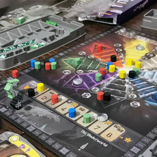 Miniatura 5 de Juego de mesa Dwellings of Eldervale – Edición estándar Estrategia, aventura y fantasía para 1-5 jugadores Edades 14+
