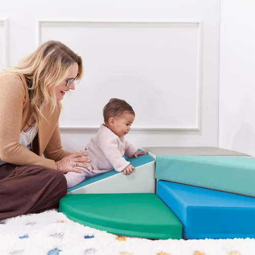 Miniatura 9 de ECR4Kids SoftZone Junior Tiny Twisting Climber, conjunto de juego para principiantes, contemporáneo, 5 piezas