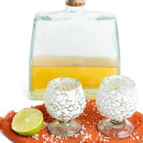Miniatura 3 de Auténticos vasos de chupito soplados a mano de tequila mexicano - Juego de 4-2 onzas - Mini snifters de vidrio - Base pesada - Coñac (Confeti blanco)