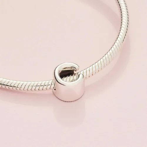 Miniatura 49 de Colgante de plata de ley 925 con letra PANDORA