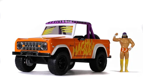Miniatura 2 de Jada Toys WWE 1:24 1973 Ford Bronco - Coche fundido a presión con figura de Macho Man Randy Savage de 2.75 pulgadas, juguetes para niños y adultos