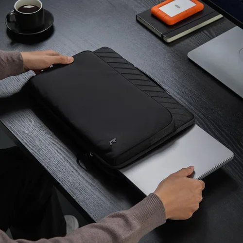 Miniatura 2 de tomtoc Estuche protector 360 para portátil de 13 pulgadas para el nuevo Surface Pro 11th, Copilot+PC 2024, Surface Pro 10/9/8/X con teclado Negro
