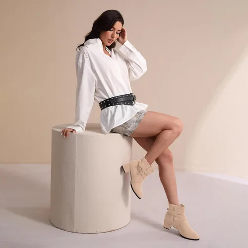 Miniatura 4 de NUMALEO Botas altas de ante con hebilla para mujer, estilo casual, punta redonda, tacón bajo y grueso, 2 pulgadas