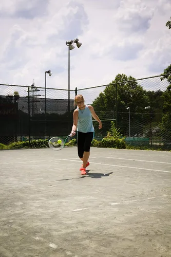 Miniatura 8 de Gamma Sports - Raqueta de tenis juvenil: raqueta de tenis Quick Kids de 19 pulgadas, raquetas de tenis juveniles prestrung para niños y niñas