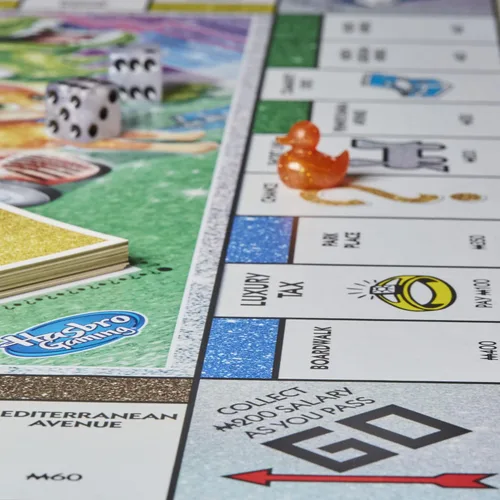 Miniatura 7 de Hasbro Gaming Monopoly Sparkle Edition Juego de mesa, juegos familiares, con fichas brillantes, dados nacarados, aspecto brillante