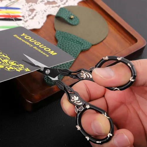 Miniatura 4 de YOUGUOM Tijeras de Detalle Pequeñas con Estuche, Tijeras Afiladas para Labores de Aguja para Costura Manualidades Crochet Punto de Cruz Estambre