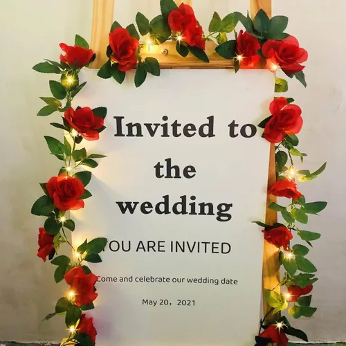 Miniatura 6 de Guirnalda de luces artificiales de vid de rosas de 7.5 pies, funciona con pilas, guirnalda de flores de rosas para San Valentín, boda, dormitorio